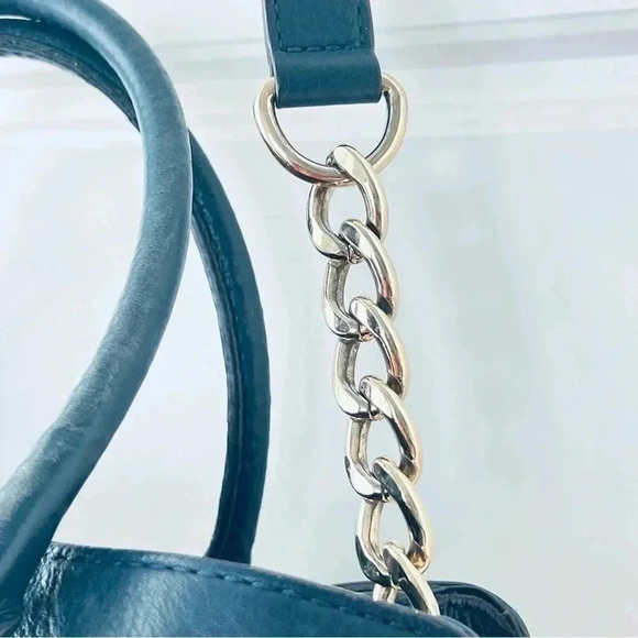 HOST PICK MICHEAL KORS  BLUE PEBBLED LEATHER HAND BAG STRAPPED SHOULDER BAG - Picture 3 of 12